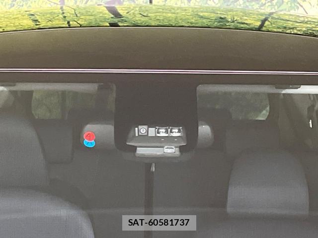 Toyota SIENTA 2017-11 8007207-2