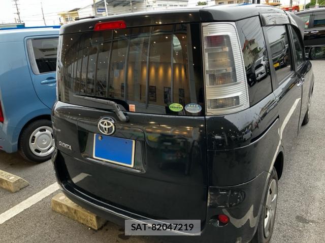 Toyota SIENTA 2012-09 8008322-13