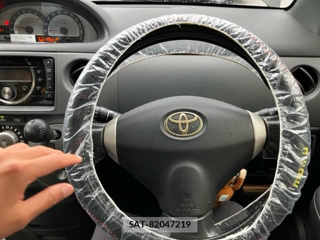 Toyota SIENTA 2012-09 8008322-16
