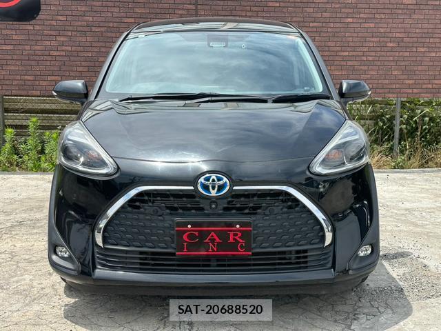 Toyota SIENTA 2021-02 8008512-17