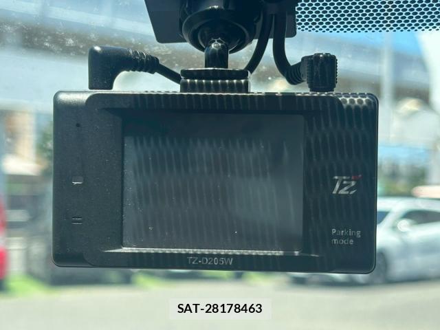 Toyota SIENTA 2019-05 8008947-11