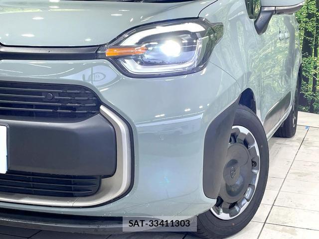 Toyota SIENTA 2023-10 8010448-12
