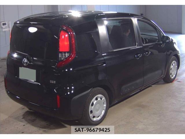 Toyota SIENTA 2023-07 8010566-4