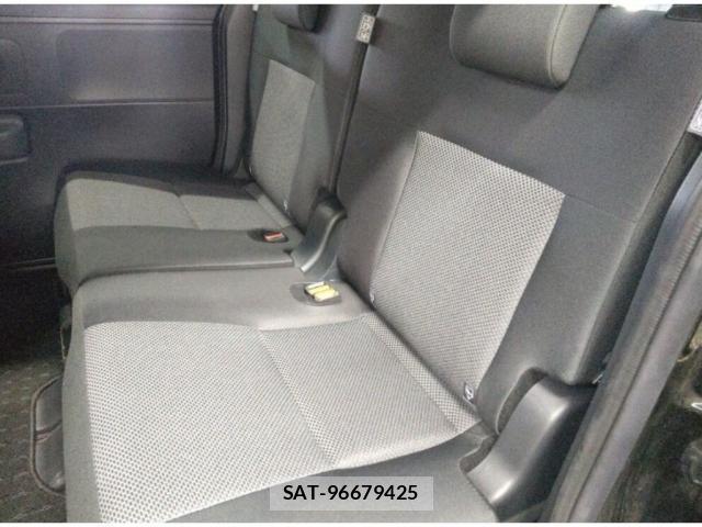 Toyota SIENTA 2023-07 8010566-5