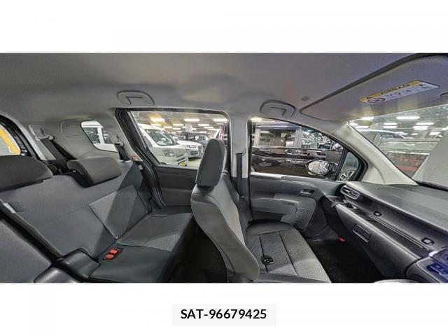 Toyota SIENTA 2023-07 8010566-6