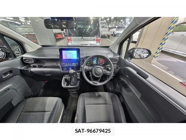 Toyota SIENTA 2023-07 8010566-8