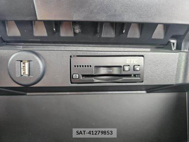 Suzuki SOLIO 2017-06 8008905-13