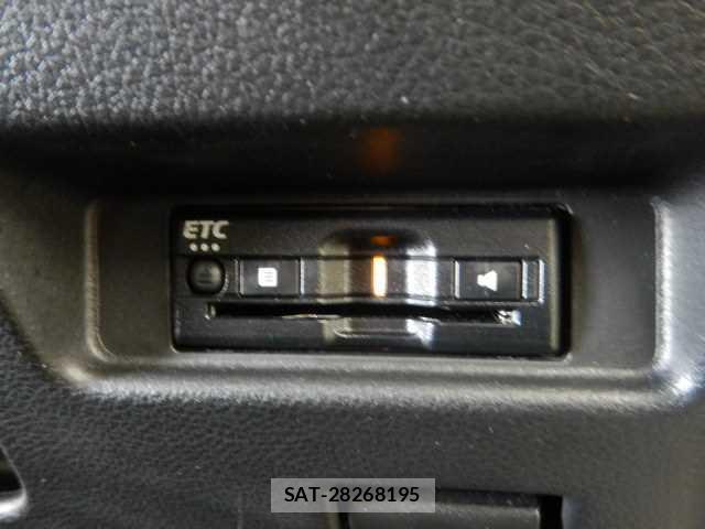 Suzuki SPACIA 2022-10 8011034-11