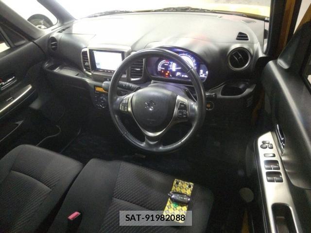 Suzuki SPACIA 2017-12 8004018-2