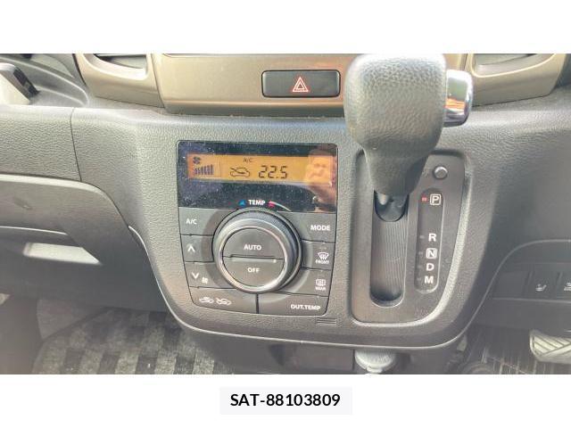 Suzuki SPACIA 2017-05 8009807-11