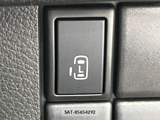Suzuki SPACIA 2017-11 8011068-3