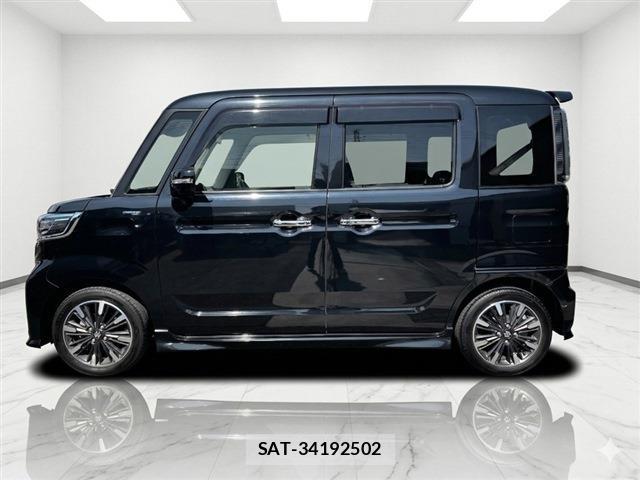 Suzuki SPACIA 2021-08 8003858-17