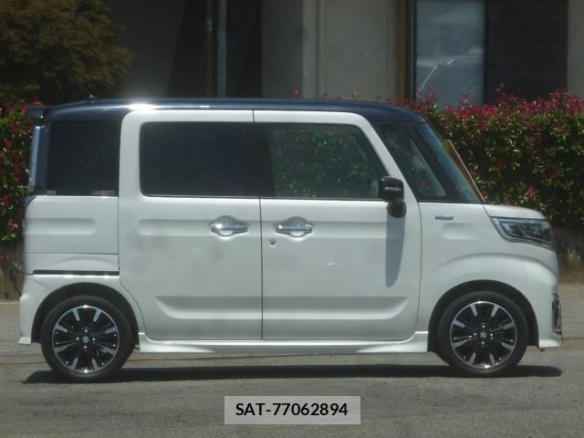 Suzuki SPACIA 2021-03 8004572-17