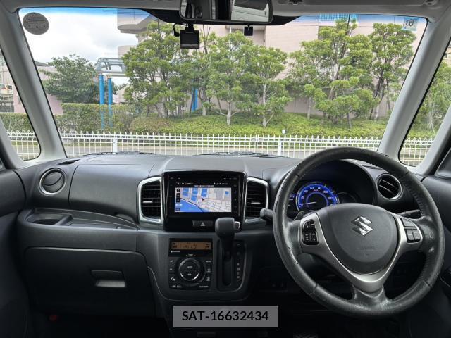 Suzuki SPACIA 2016-08 8004842-2