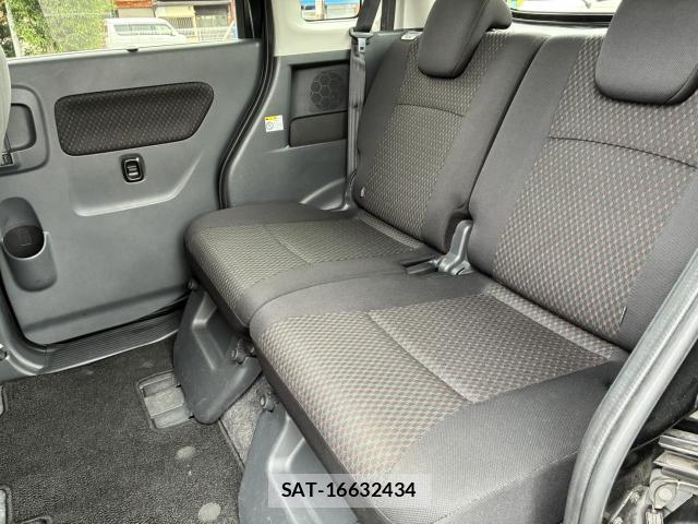 Suzuki SPACIA 2016-08 8004842-6