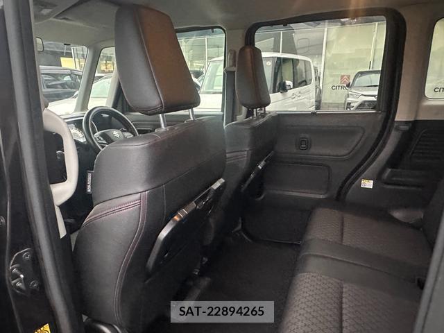 Suzuki SPACIA 2018-09 8006832-19