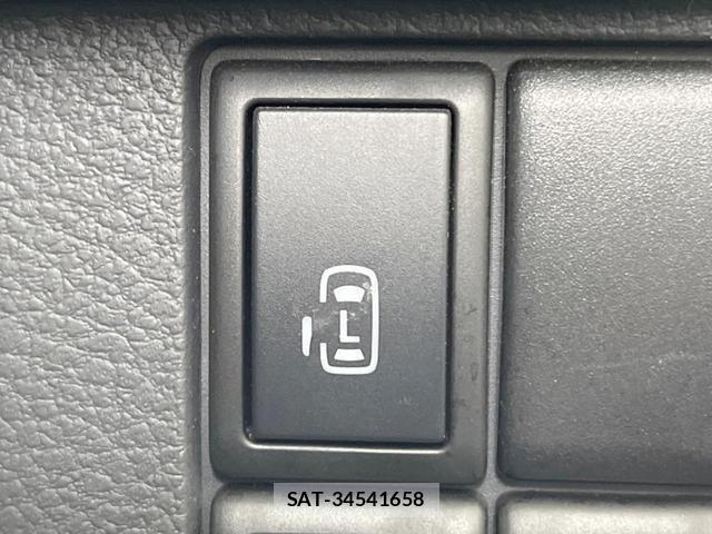 Suzuki SPACIA 2015-06 8007666-6