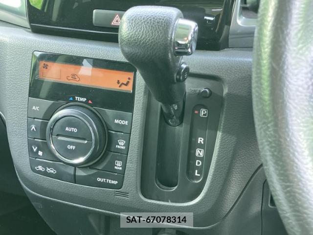 Suzuki SPACIA 2013-08 8007908-16