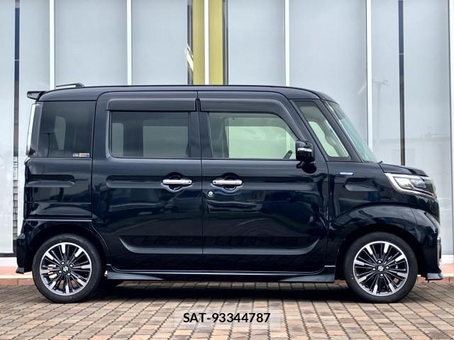 Suzuki SPACIA 2023-09 8008778-1