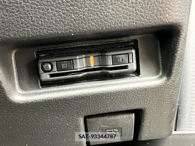 Suzuki SPACIA 2023-09 8008778-10