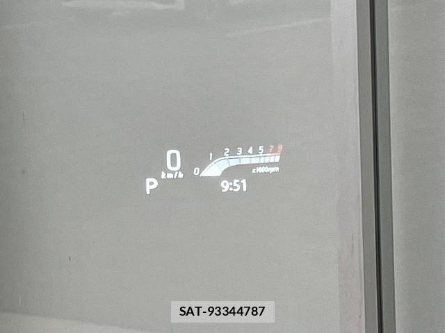 Suzuki SPACIA 2023-09 8008778-7