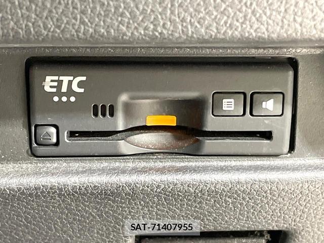 Suzuki SPACIA 2021-05 8010438-5
