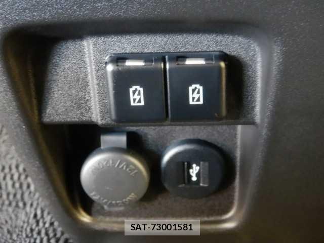Suzuki SPACIA 2022-11 8011014-11