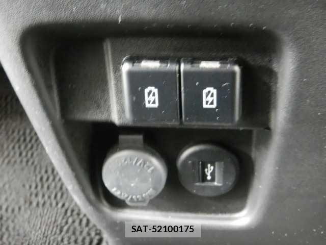 Suzuki SPACIA 2023-09 8011021-9