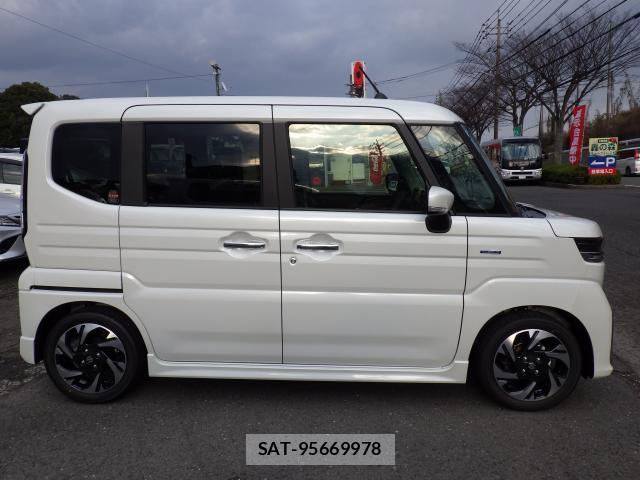 Suzuki SPACIA 2025-12 8011658-4