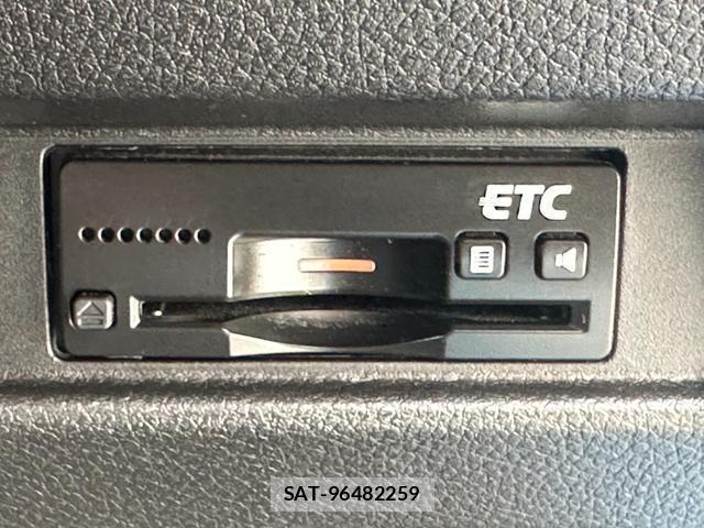 Suzuki SPACIA 2018-09 8011853-8