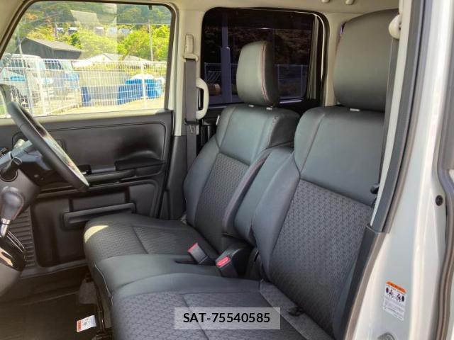 Suzuki SPACIA 2018-04 8012200-6