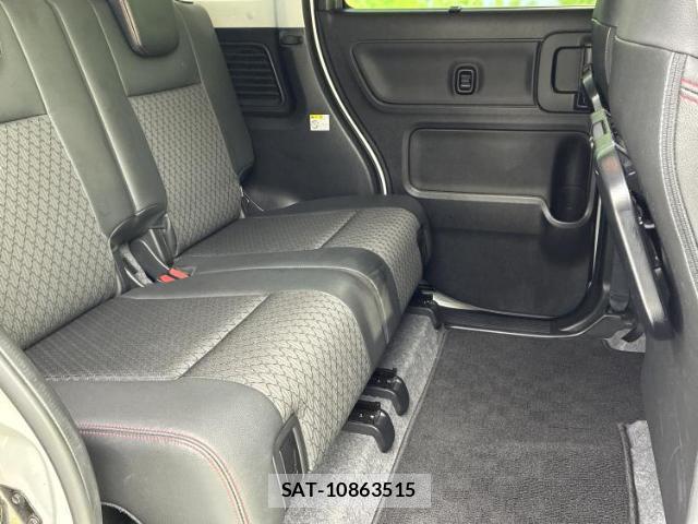Suzuki SPACIA 2021-05 8012231-4