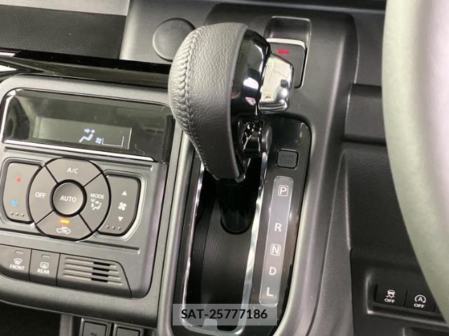 Suzuki SPACIA 2026-03 8012238-13