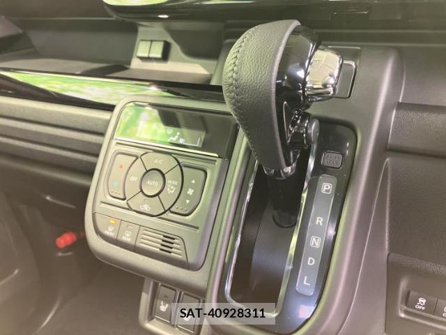 Suzuki SPACIA 2026-01 8012288-12
