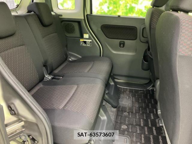 Suzuki SPACIA 2016-08 8012390-4