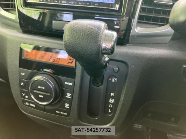 Suzuki SPACIA 2014-07 8012407-17