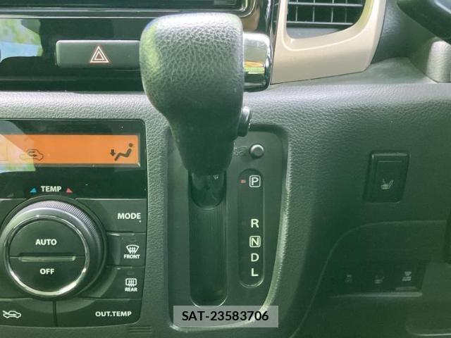 Suzuki SPACIA 2015-01 8012432-16