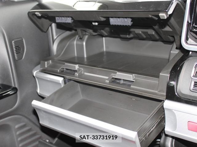 Suzuki SPACIA 2018-06 8012549-11