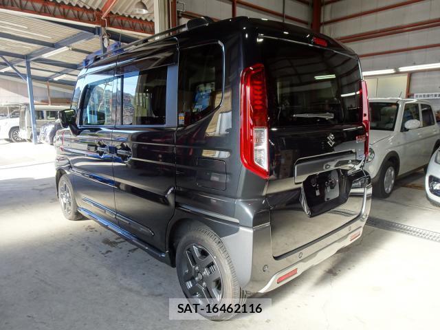 Suzuki SPACIA 2024-09 8004858-6