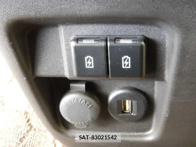 Suzuki SPACIA 2022-12 8011020-11
