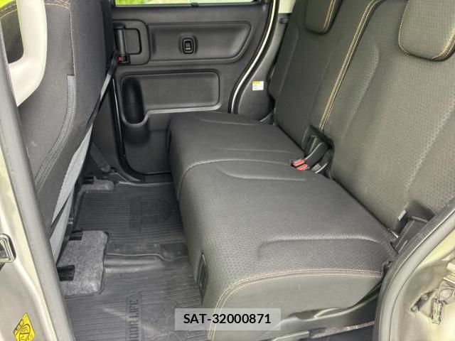 Suzuki SPACIA 2019-06 8012232-6