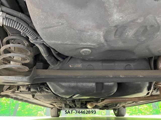 Toyota SPADE 2015-07 8003034-18