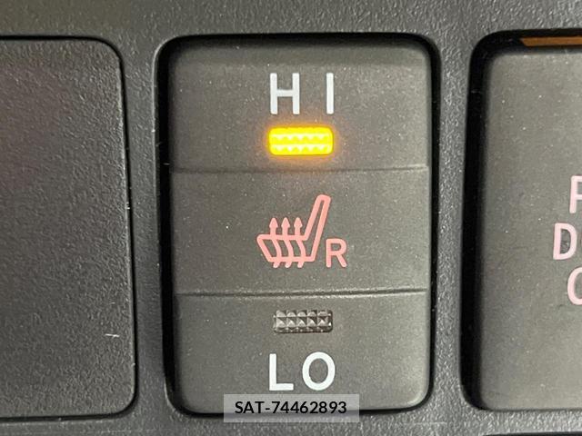 Toyota SPADE 2015-07 8003034-4