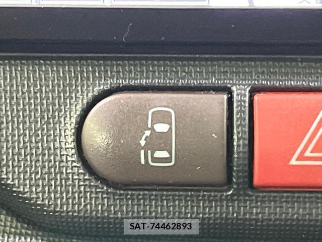 Toyota SPADE 2015-07 8003034-5
