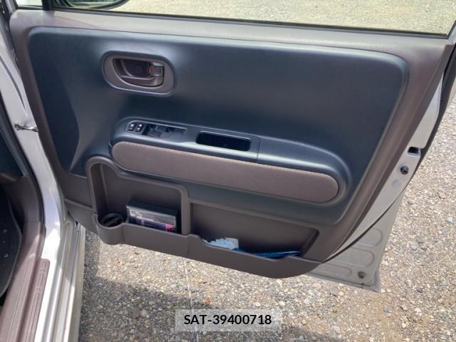 Toyota SPADE 2013-01 8005376-15