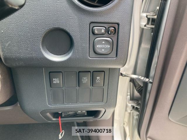 Toyota SPADE 2013-01 8005376-16