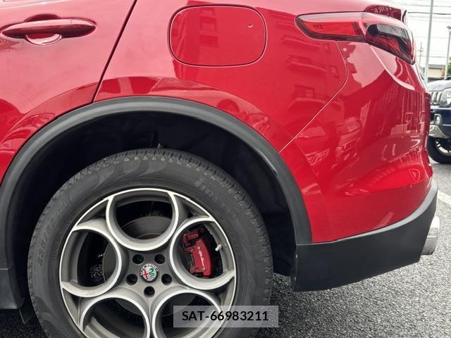 ALFA ROMEO STELVIO 2020-09 8008747-12