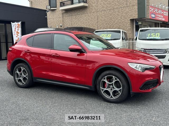 ALFA ROMEO STELVIO 2020-09 8008747-3