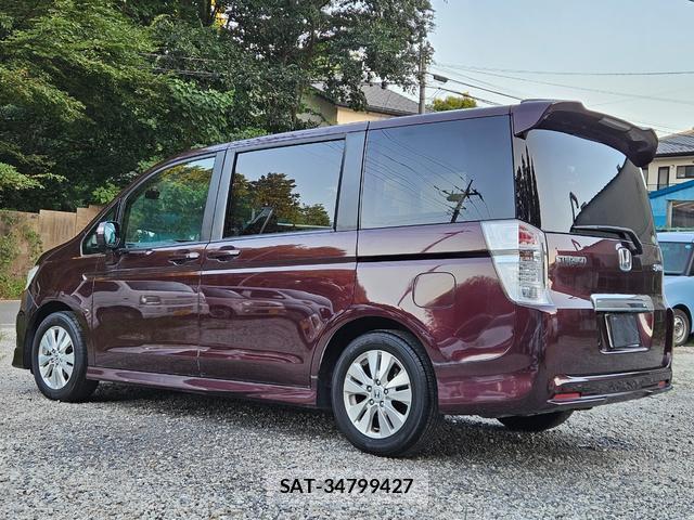 Honda e 2010-04 8003082-1
