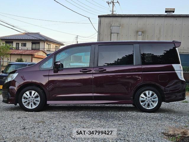 Honda e 2010-04 8003082-6
